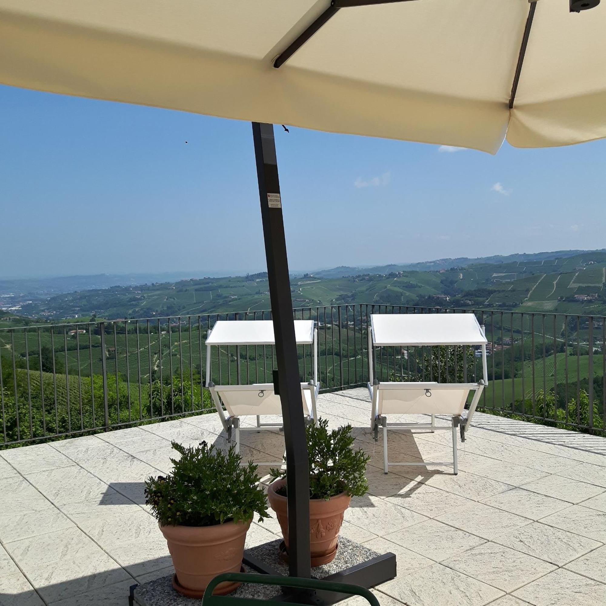 Agriturismo Cascina Rabalot Diano d'Alba Exterior photo